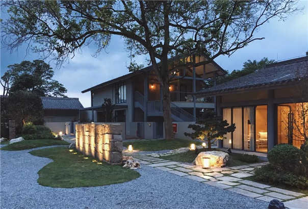 民宿酒店設(shè)計(jì)公司推薦四：千里走單騎樂(lè)山店 